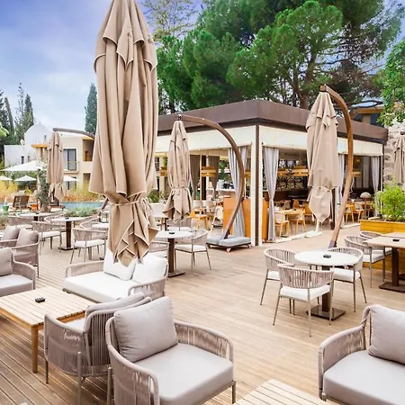 Renovu Apart Bodrum アパートホテル